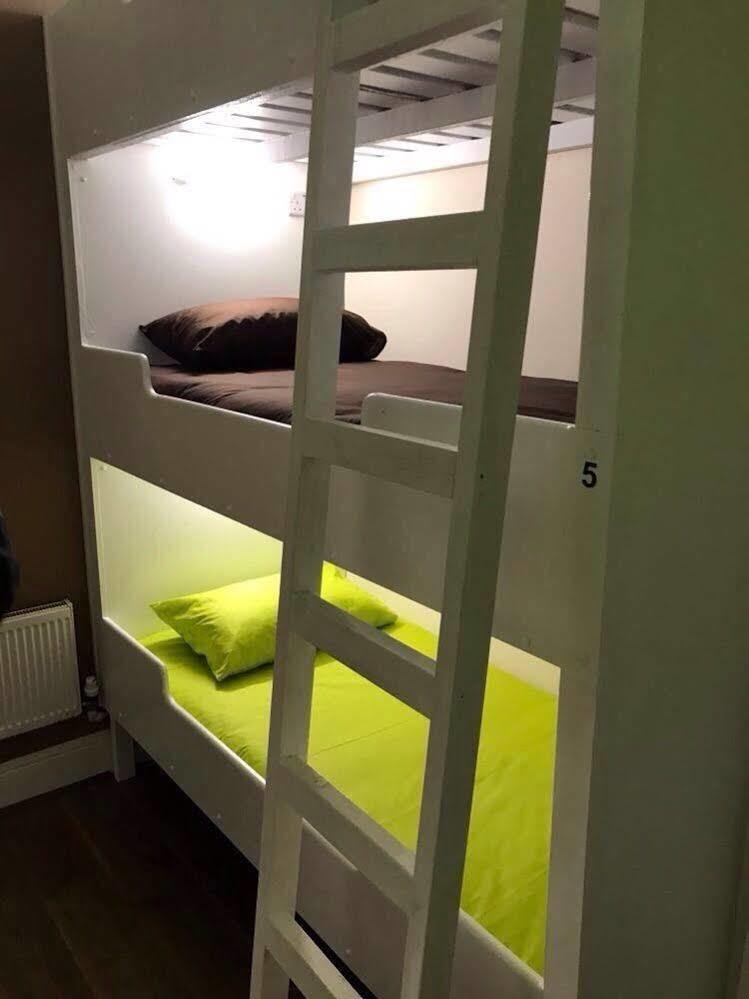 Brownlows Inn Guest House Formerly The King Harry Accommodation Liverpool Dış mekan fotoğraf